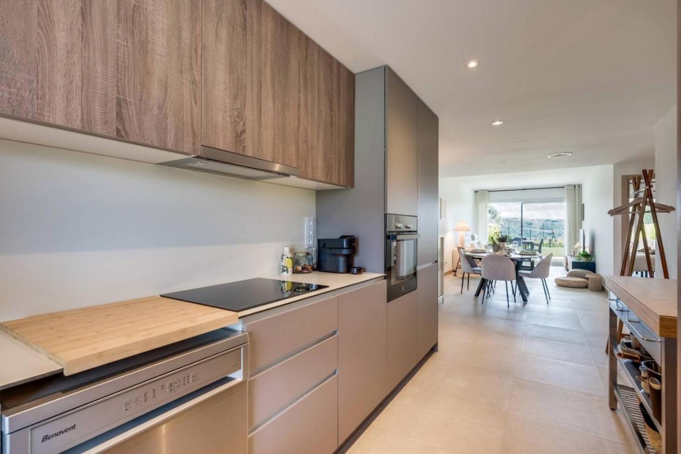 Apartamento 2br Sunny Golf Apt. Tuin Met Golfbaan Uitzicht *