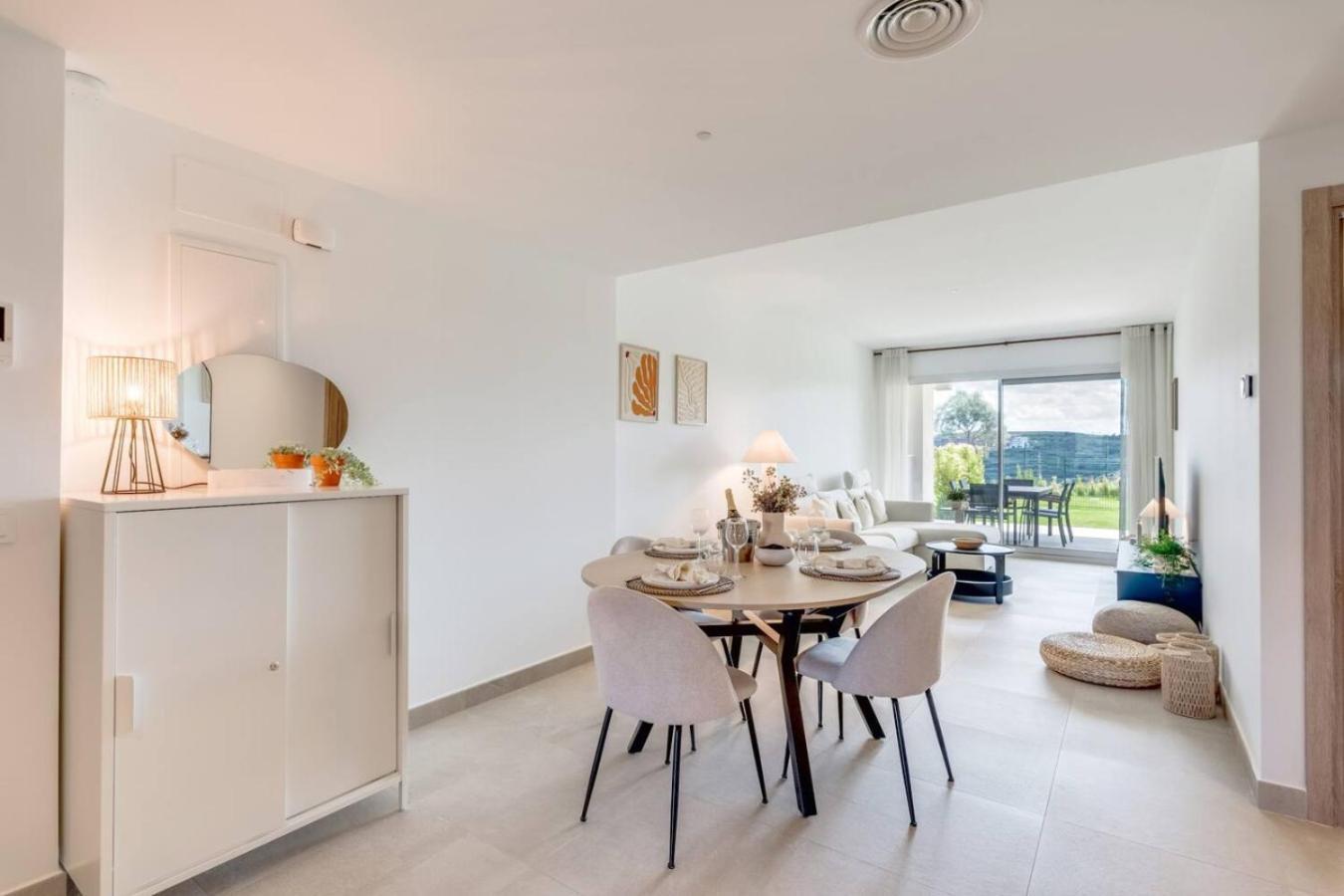 Apartamento 2br Sunny Golf Apt. Tuin Met Golfbaan Uitzicht