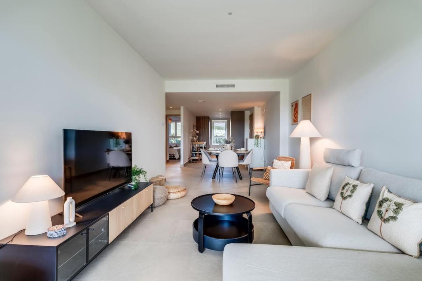 2br Sunny Golf Apt. Tuin Met Golfbaan Uitzicht Apartamento Estepona